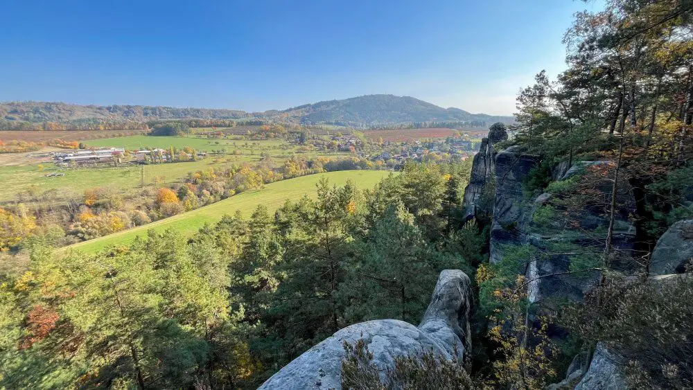Klokočské skály a výhledy na Český ráj a Kozákov